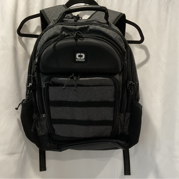 EUC OGIO Backpack Alpha Prospect Laptop Sleeve - Picture 1 of 2